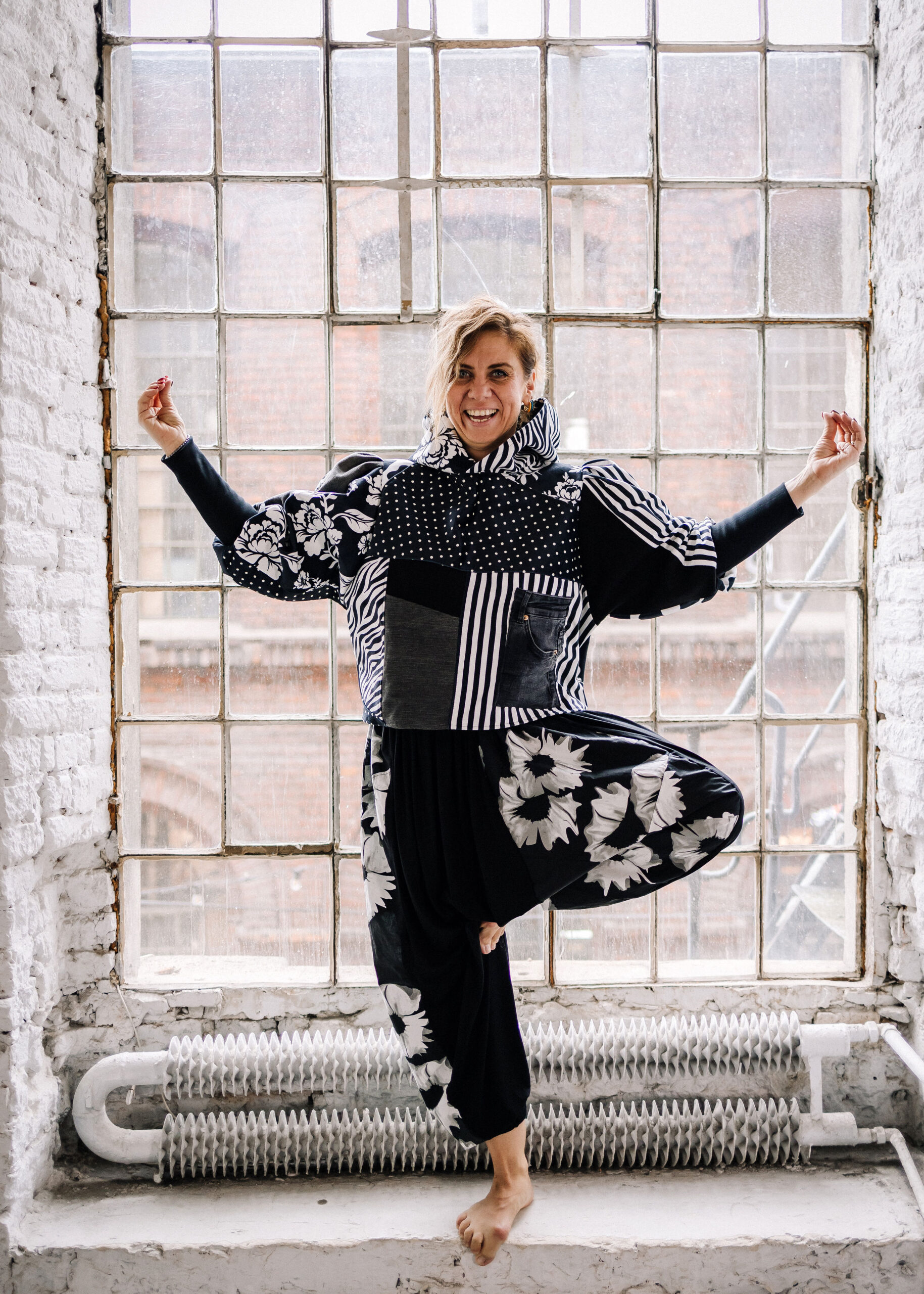 Spodnie pumpy czarno/białe